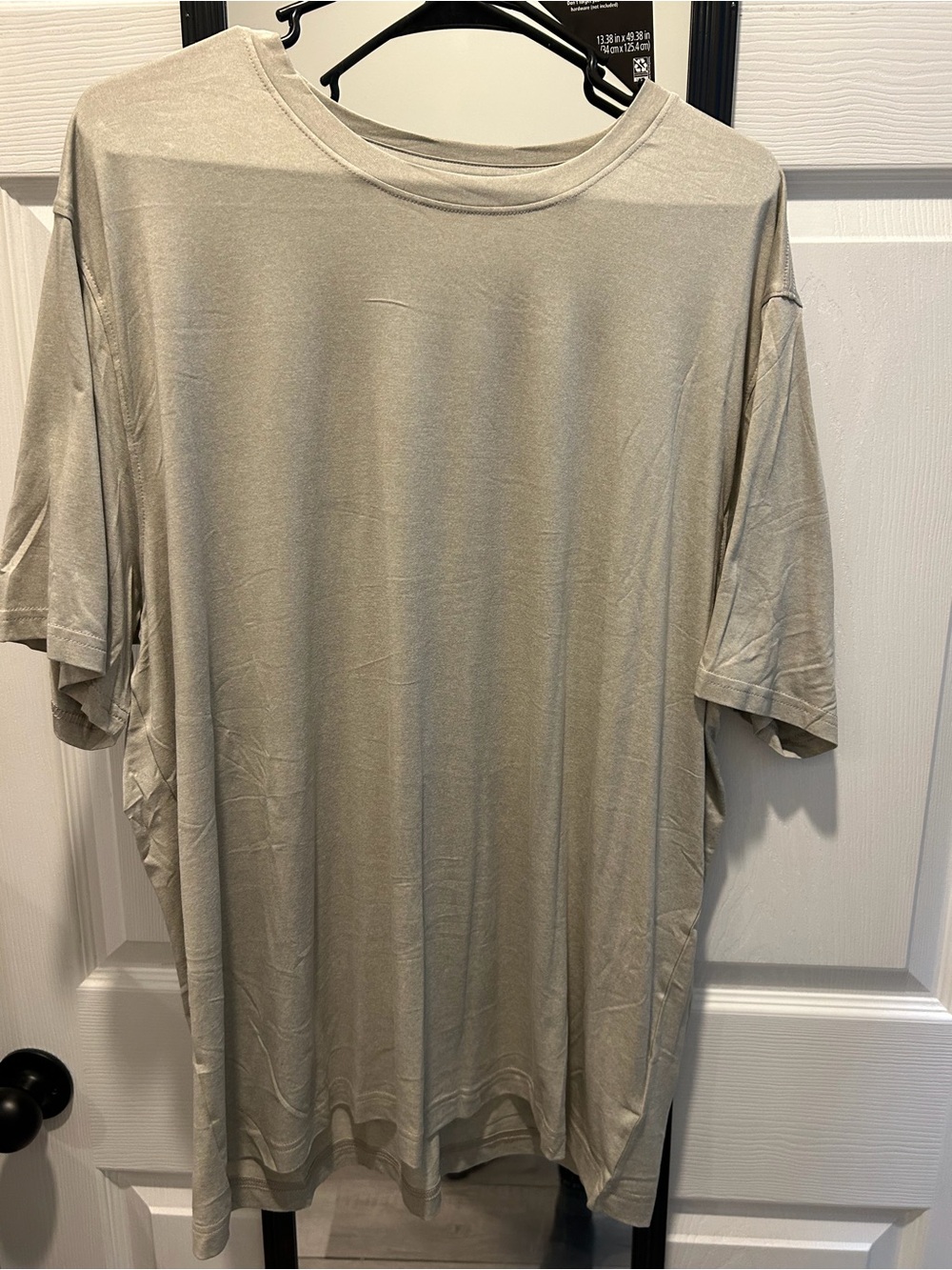Old Navy Men's Short Sleeve Crew Neck T-Shirt in Stone